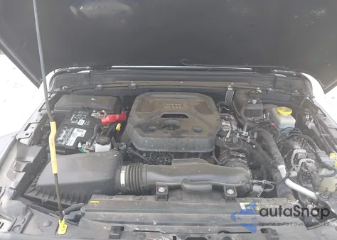 2020 Jeep Wrangler Unlimited Sport S 4X4 z USA, uszkodzony, nr VIN 1C4HJXDN5LW327476